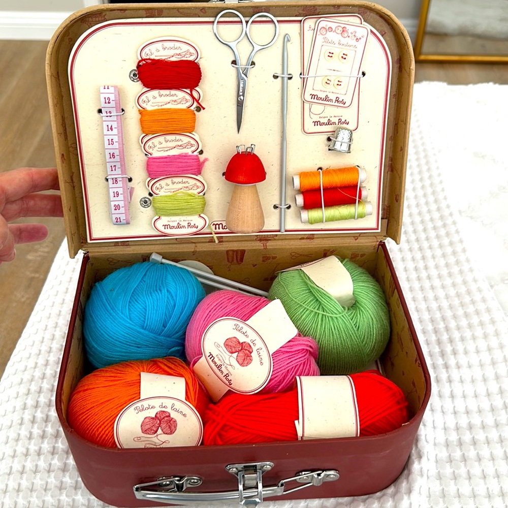 Couture Jouets d’hier Knitting Set